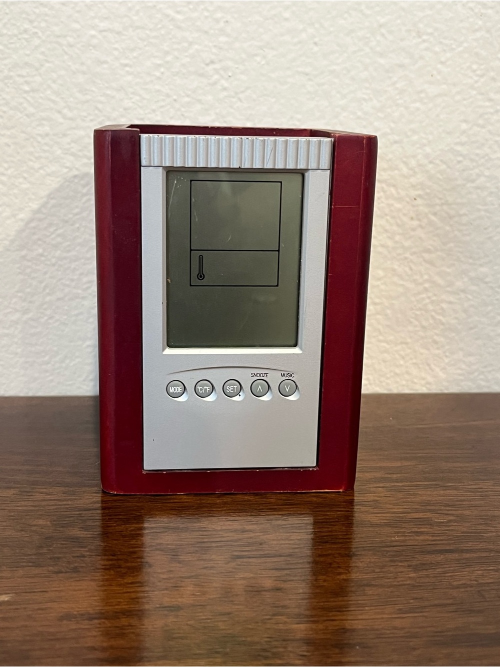 Multifunction Digital Desk Clock & Pen Holder - Alarm, Calendar, Temperature